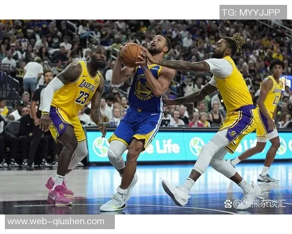 勇士与湖人激战正酣2017年11月30日精彩回顾与赛后分析